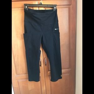 Lucy Capri workout pants
